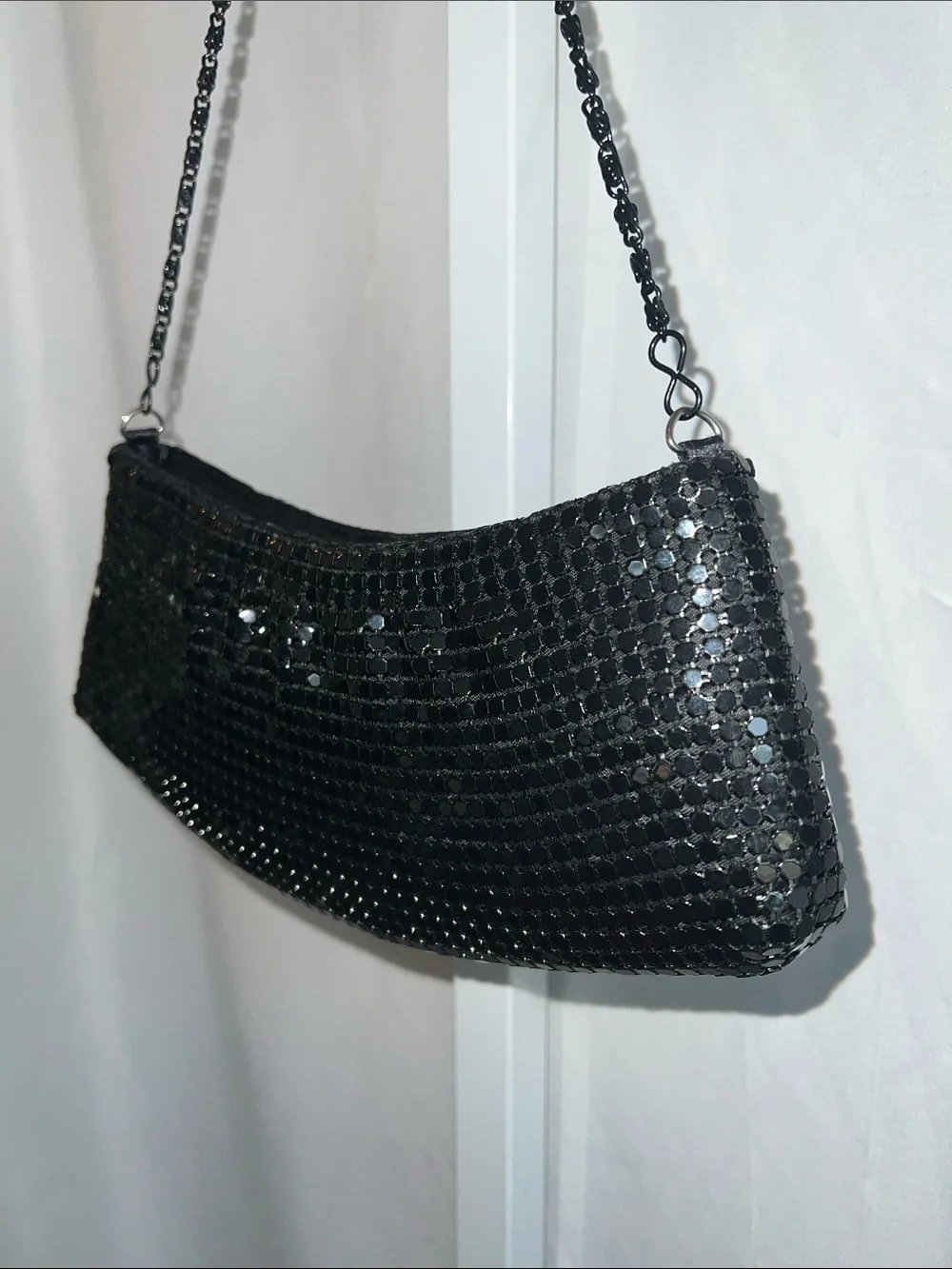 Source Unknown Vintage Black Sequin Chain-Handle Wristlet Clutch